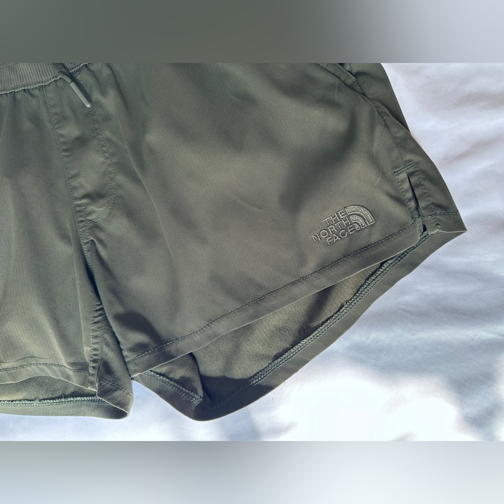 The North Face Aphrodite Short - Forest Olive - S - Picture 7 of 13